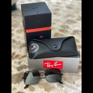 Ray-Ban Square 1971 Classic Sunglasses